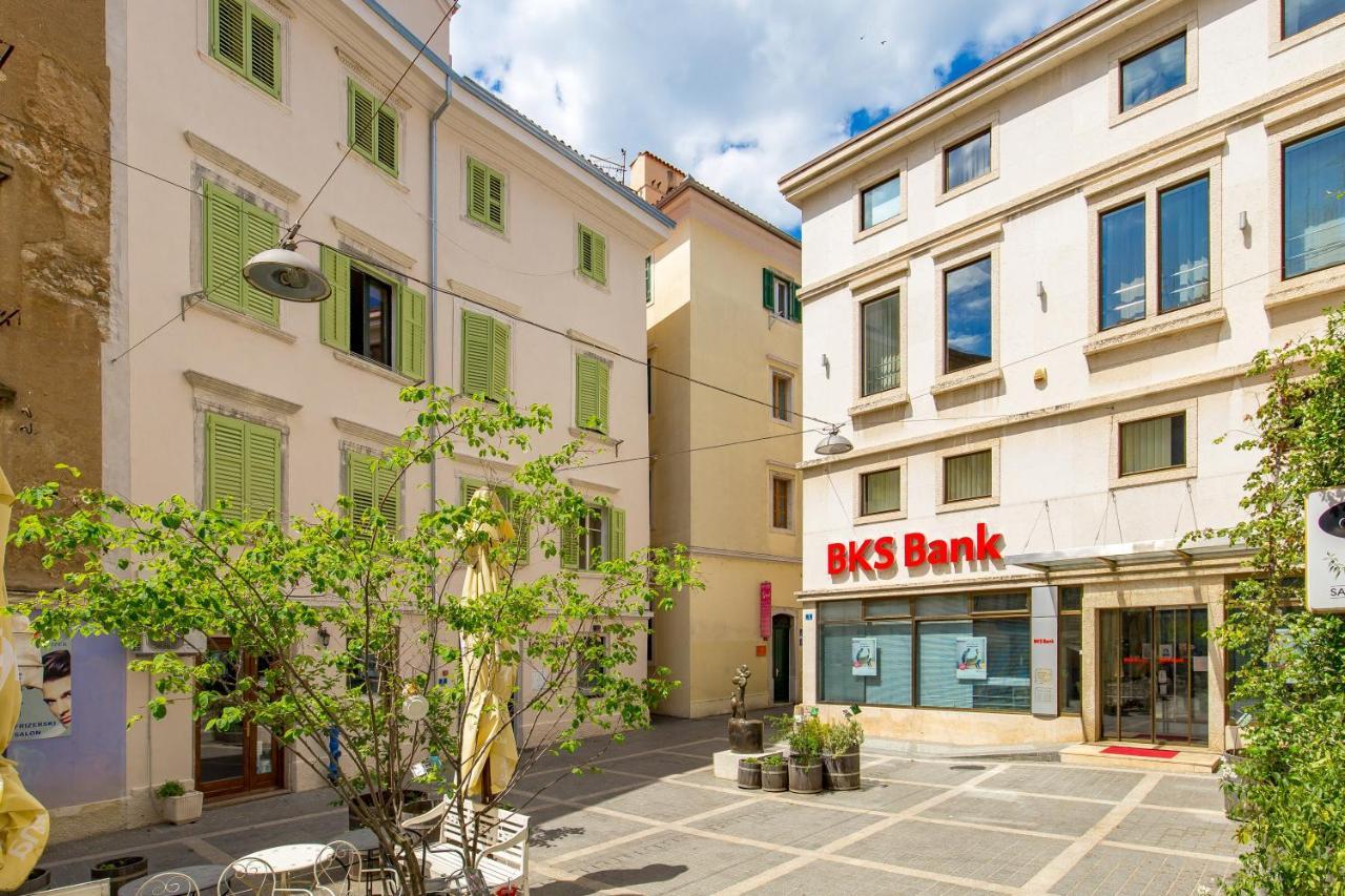 Central Apartments Dalmatina Rijeka Exteriör bild